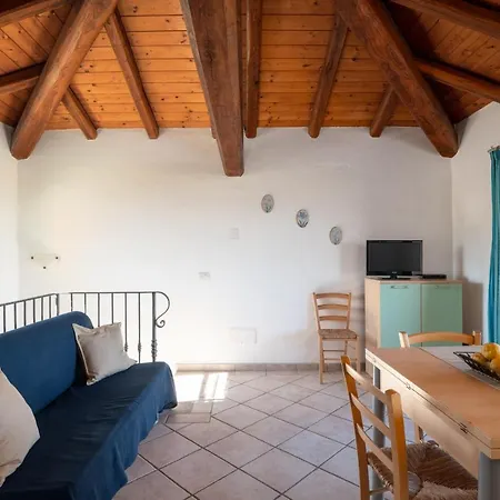 Amazing & Comfy - With Private Parking Apartment
