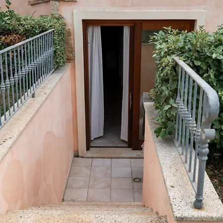 Amazing & Comfy - With Private Parking *