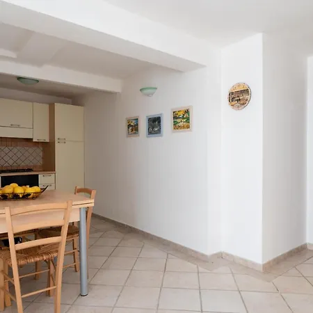 Amazing & Comfy - With Private Parking *