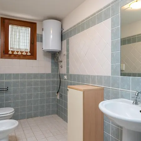 Amazing & Comfy - With Private Parking